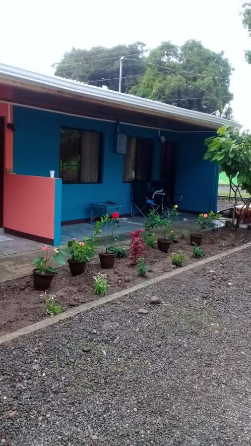 Cabinas Surf Side Cahuita Exterior photo