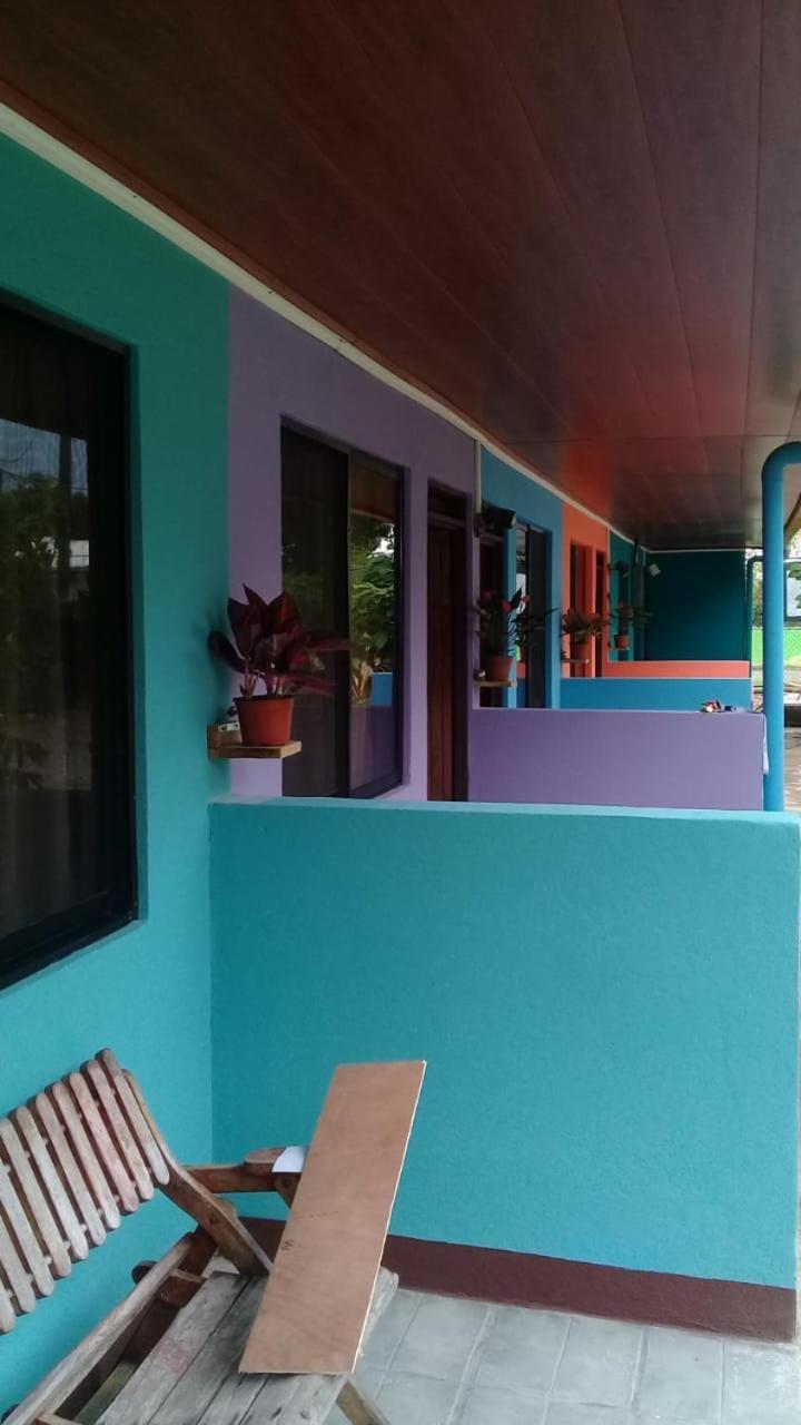 Cabinas Surf Side Cahuita Exterior photo