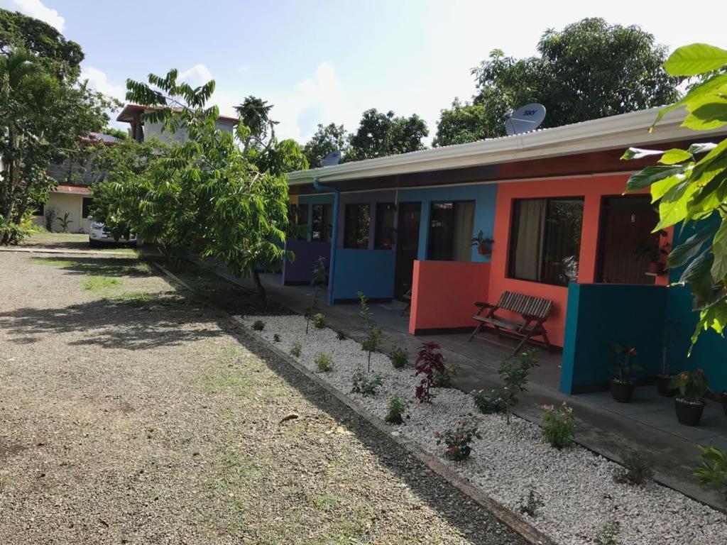 Cabinas Surf Side Cahuita Exterior photo